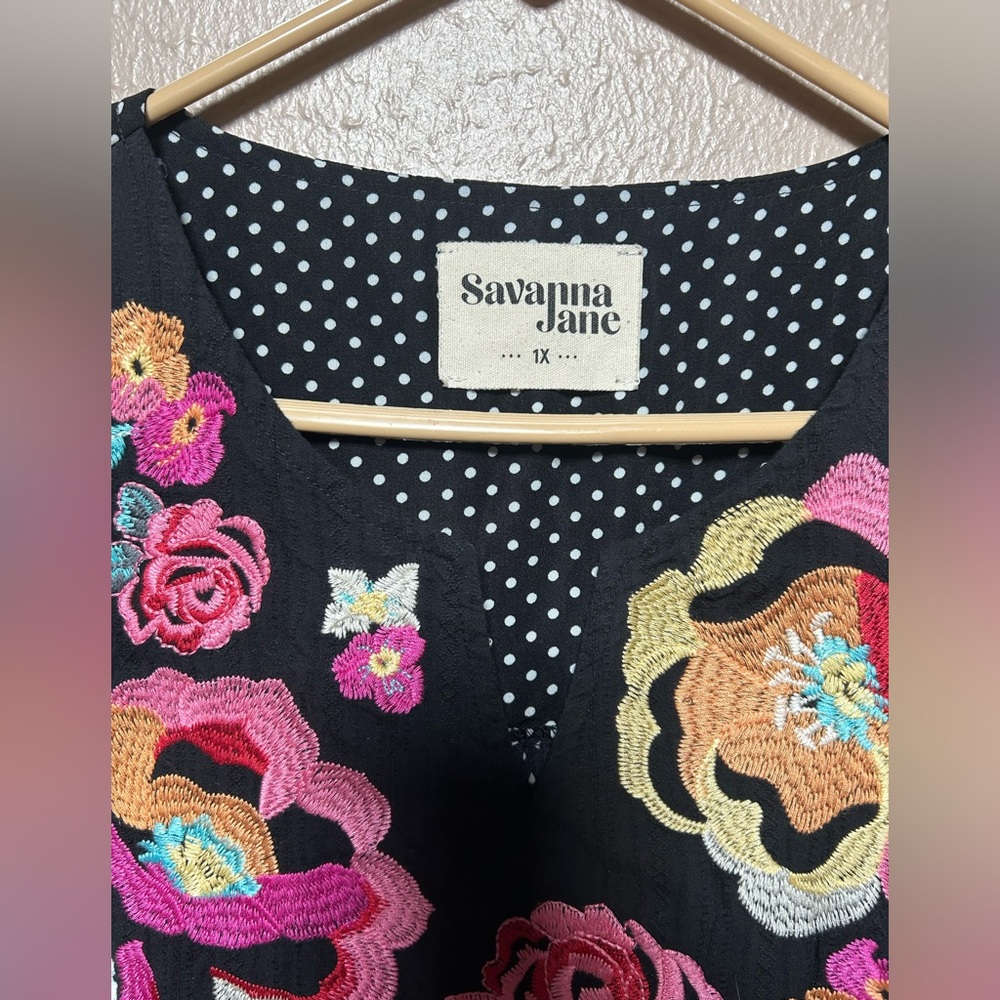 Savanna Jane floral embroidered top - Picture 2 of 2